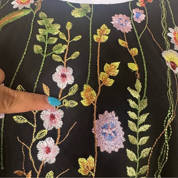 Caroline Rose Garden Walk Embroidered Floral Tunic Blouse Black Mesh Size Small - Picture 9 of 15